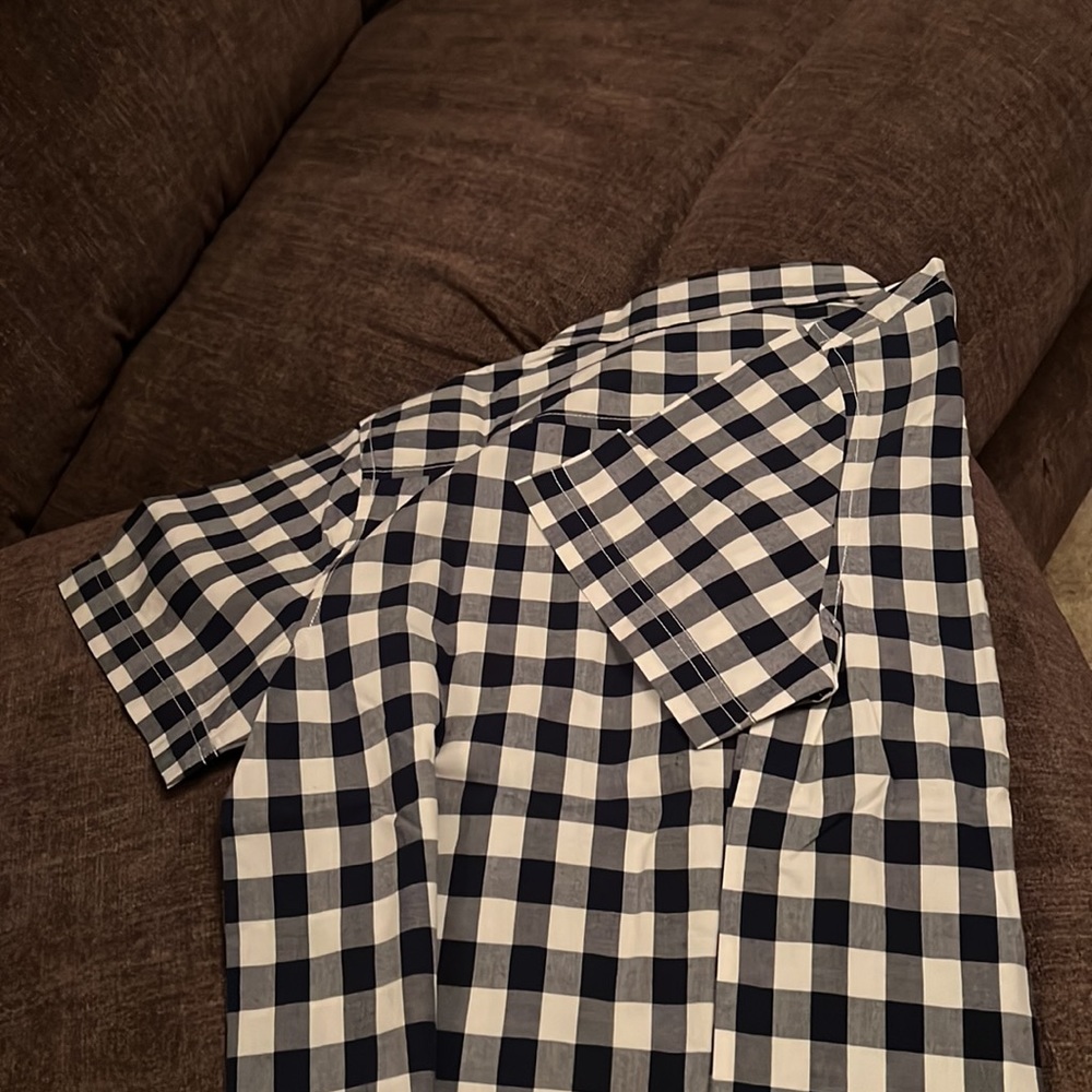 Button down shirt - Picture 2 of 4